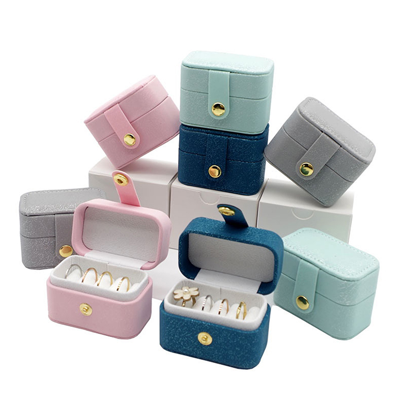Accessories Travel Jewelry Box - صندوق مجوهرات محمول من الجلد الصناعي،