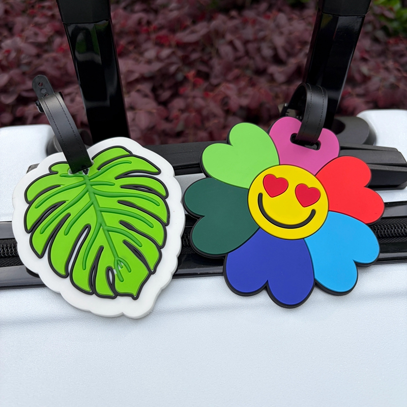 Travel Accessories List - 1/2 قطعة تعليقة أمتعة بتصميم زهرة