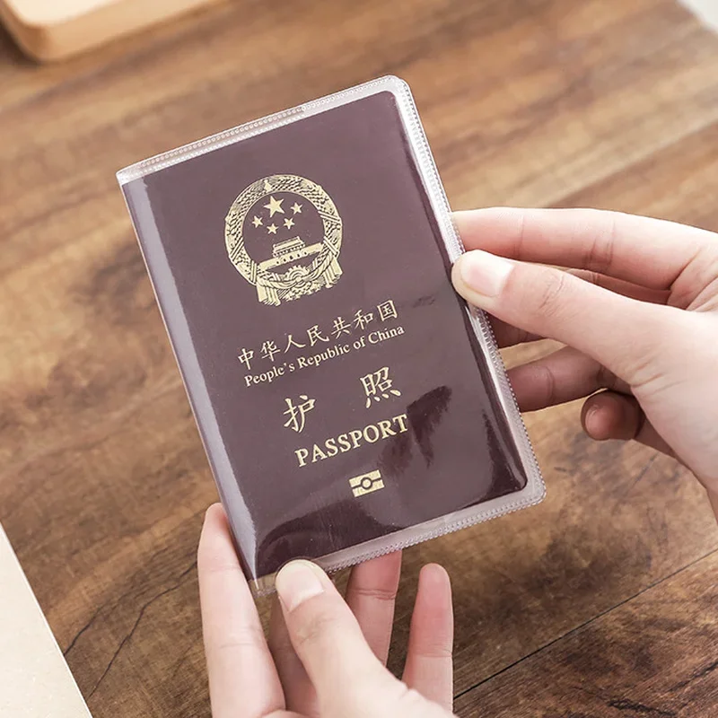 Travel Accessories Useful - غلاف جواز سفر من البولي فينيل