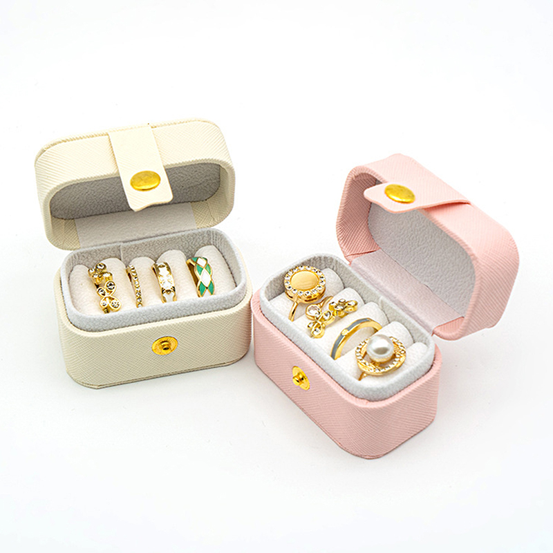 صندوق مجوهرات محمول من الجلد ا - مراجعة Accessories Travel Jewelry Box وسعره