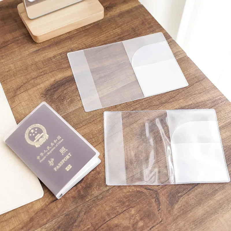 غلاف جواز سفر من البولي فينيل  - مراجعة Travel Accessories Useful وسعره